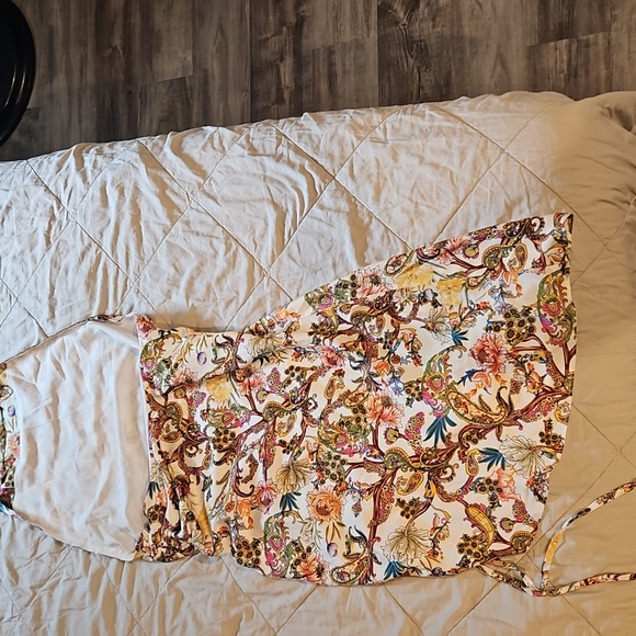 Dress - Picture 3 of 3